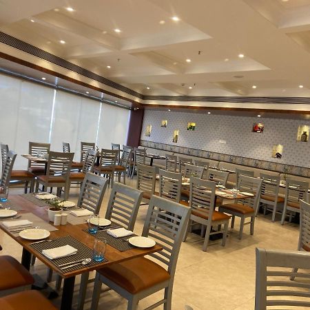 The Fern Residency Turbhe Hotell Navi Mumbai Eksteriør bilde